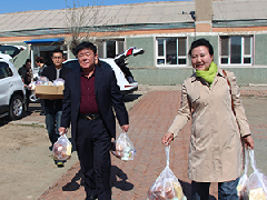 攜手共踐行，黨暖老人心